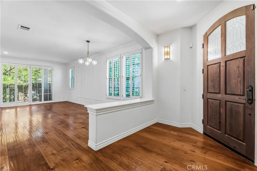 26803 Matisse Valencia, CA 91355