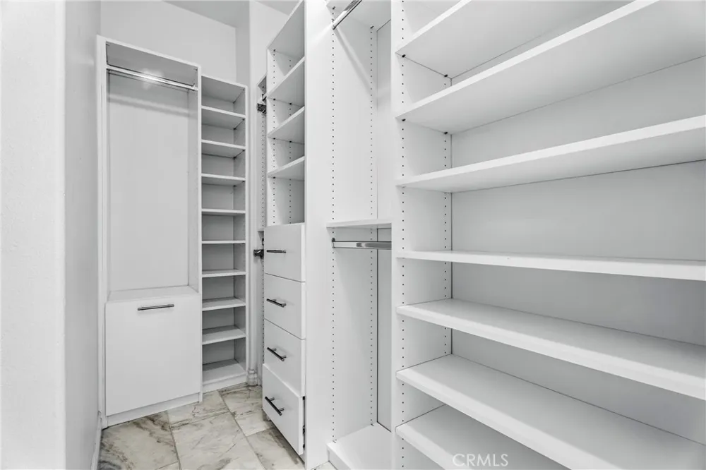 26803 Matisse Valencia, CA 91355