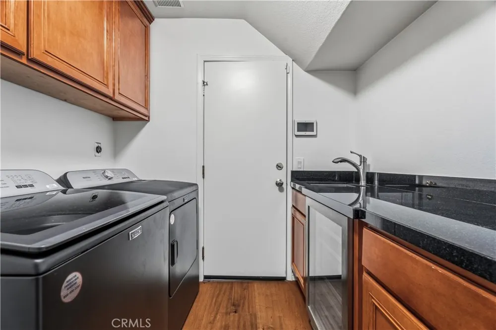 26803 Matisse Valencia, CA 91355