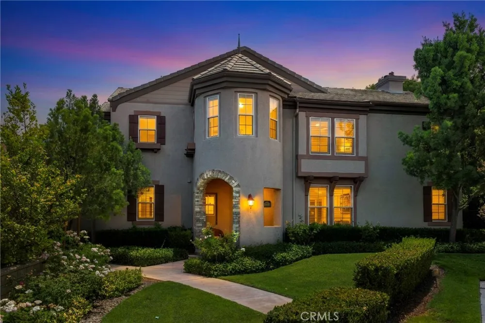 26803 Matisse Valencia, CA 91355