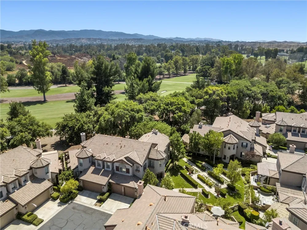 26803 Matisse Valencia, CA 91355