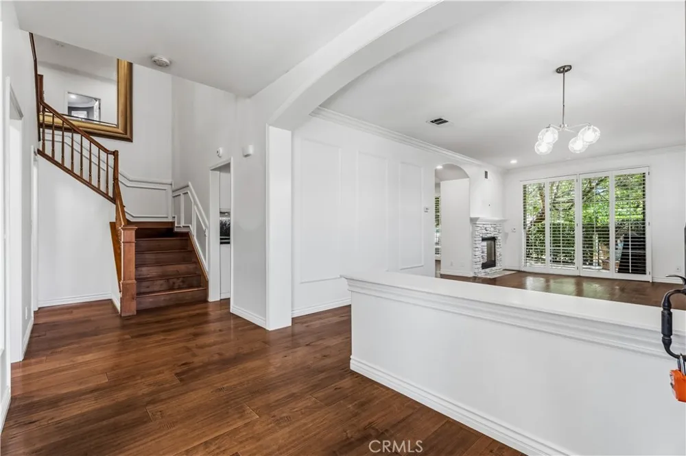 26803 Matisse Valencia, CA 91355