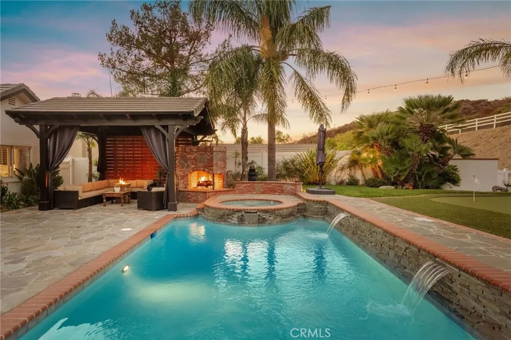 15263 Saddleback Road Canyon Country, CA 91387