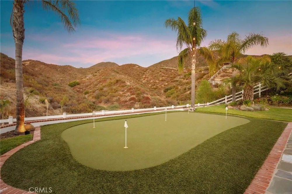 15263 Saddleback Road Canyon Country, CA 91387
