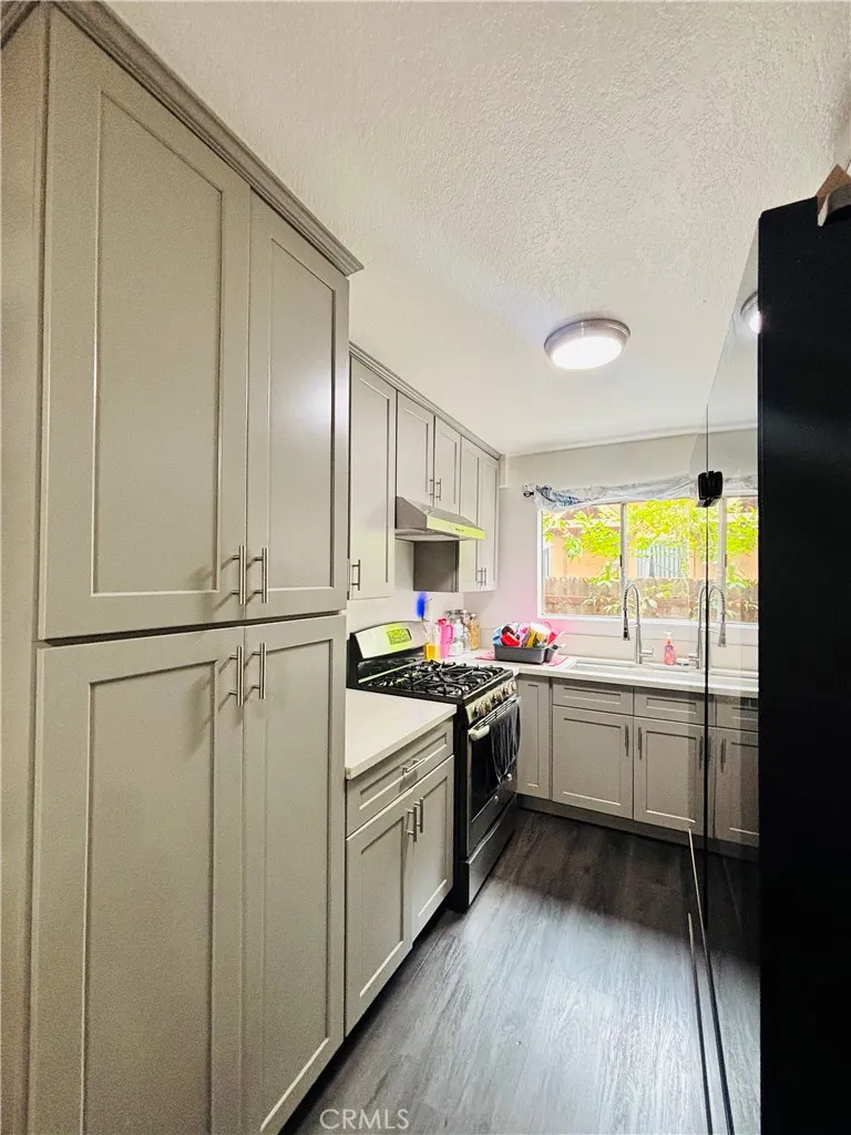 14265 TERRABELLA  ST  48 Panorama City, CA 91402