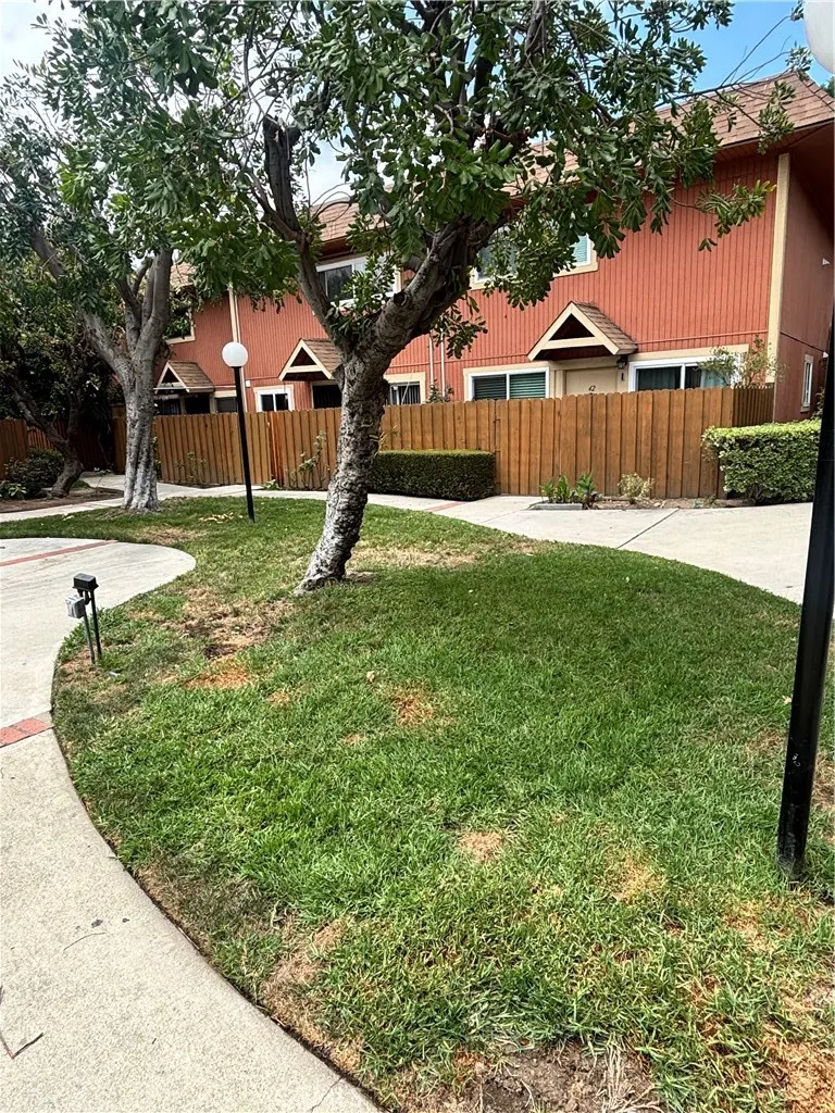 14265 TERRABELLA  ST  48 Panorama City, CA 91402