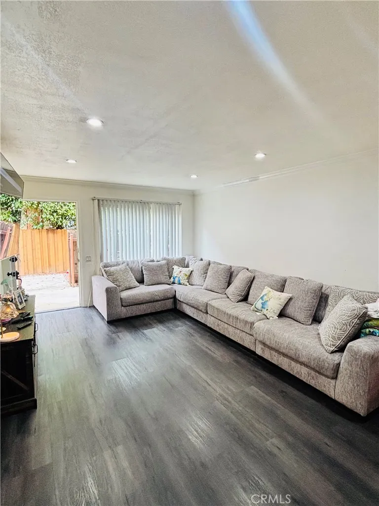 14265 TERRABELLA  ST  48 Panorama City, CA 91402