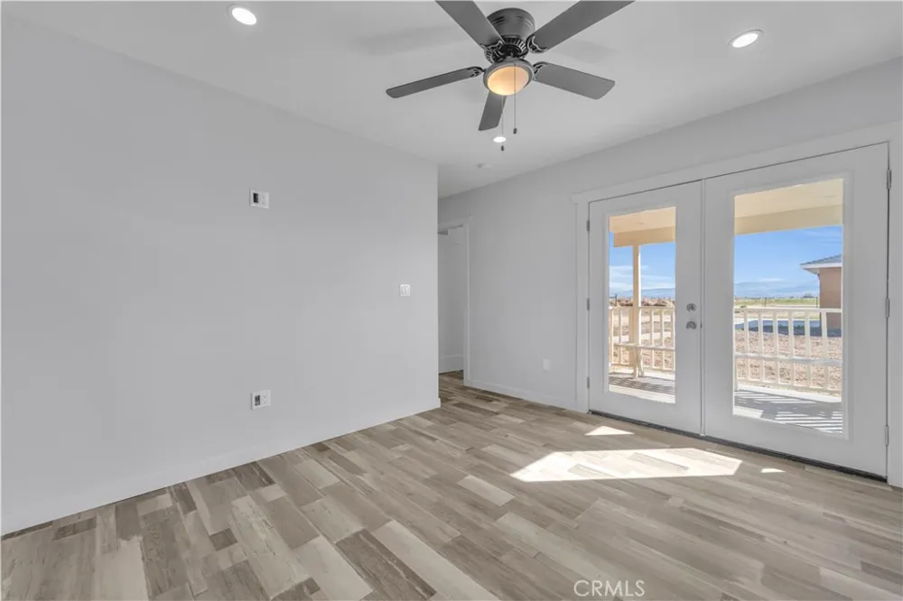 49040 70th Street W Lancaster, CA 93536