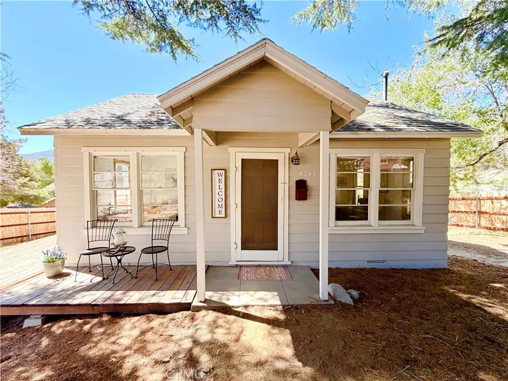 4244 Spruce Frazier Park, CA 93225
