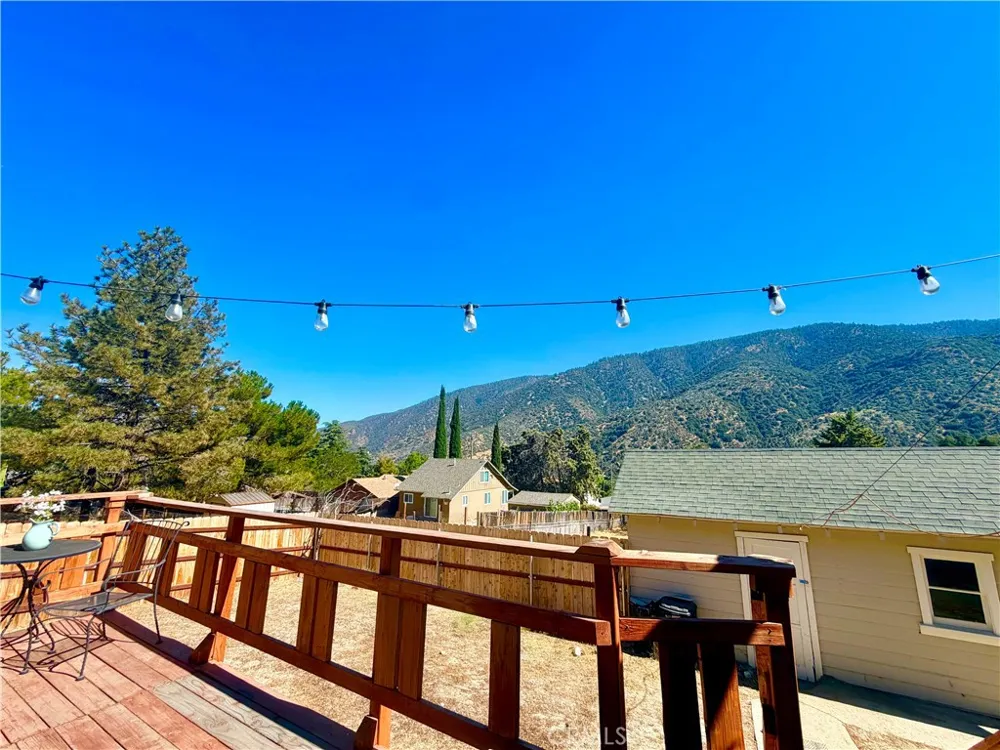 4244 Spruce Frazier Park, CA 93225