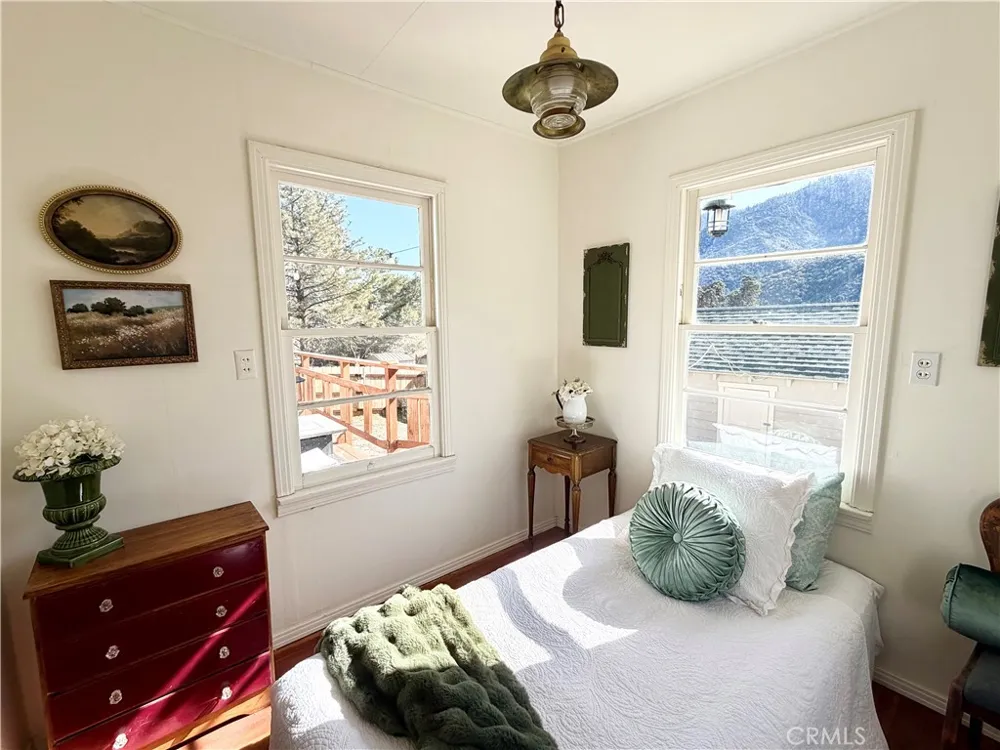 4244 Spruce Frazier Park, CA 93225