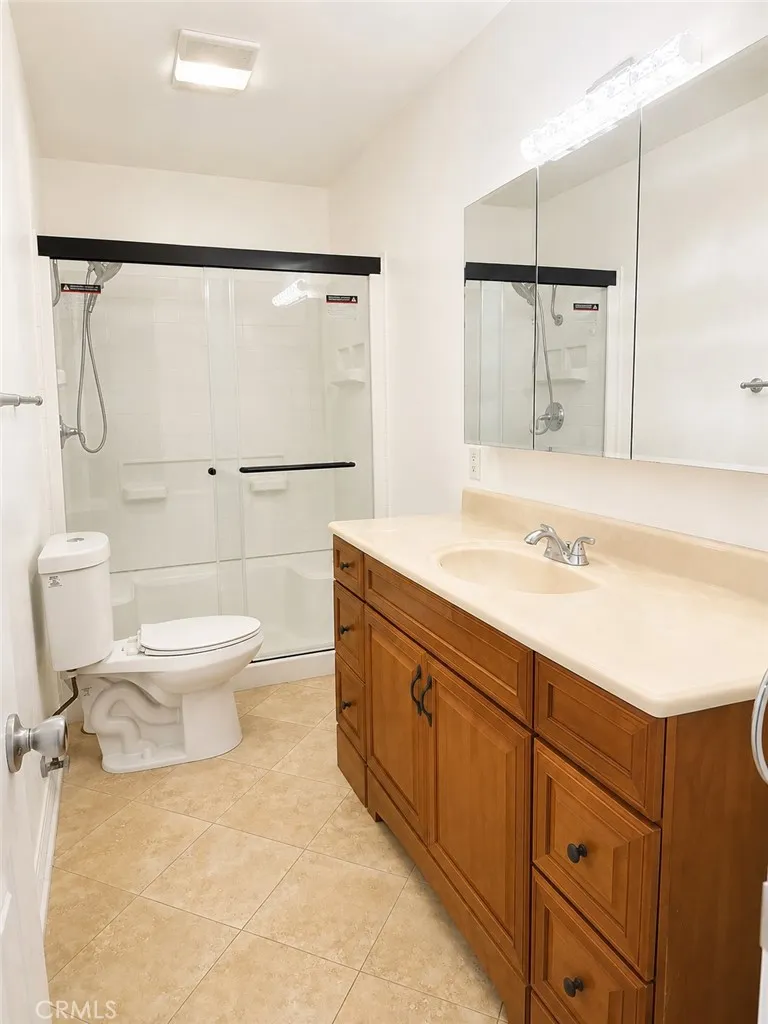 10636 Woodley #43 Granada Hills, CA 91344