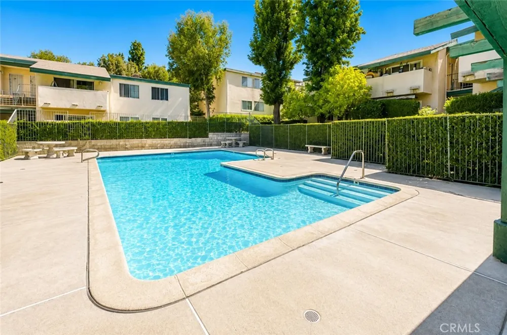 10636 Woodley #43 Granada Hills, CA 91344