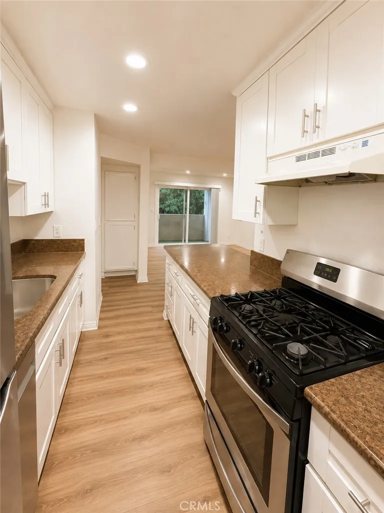 10636 Woodley #43 Granada Hills, CA 91344