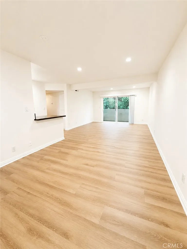 10636 Woodley #43 Granada Hills, CA 91344