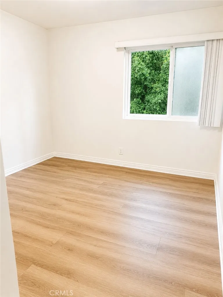 10636 Woodley #43 Granada Hills, CA 91344