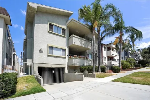 621 E Olive Avenue #106