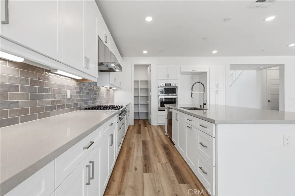 28710 Orange Park Drive Castaic, CA 91384