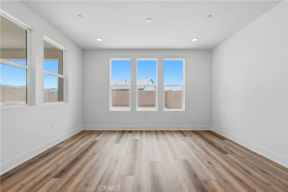28710 Orange Park Drive Castaic, CA 91384