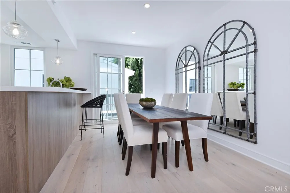 4641 Cahuenga Boulevard Toluca Lake, CA 91602