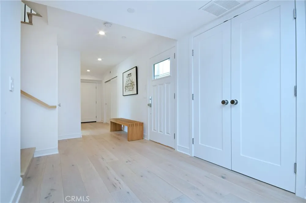 4641 Cahuenga Boulevard Toluca Lake, CA 91602