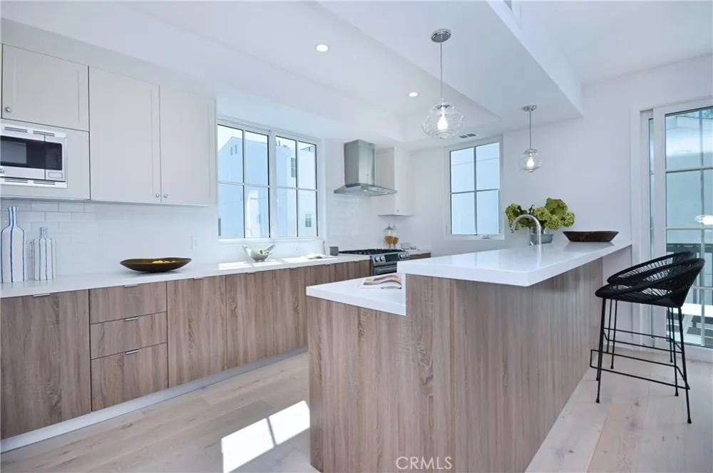 4641 Cahuenga Boulevard Toluca Lake, CA 91602