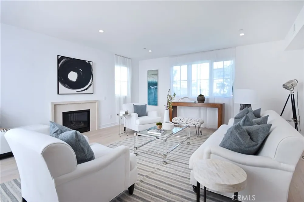 4641 Cahuenga Boulevard Toluca Lake, CA 91602