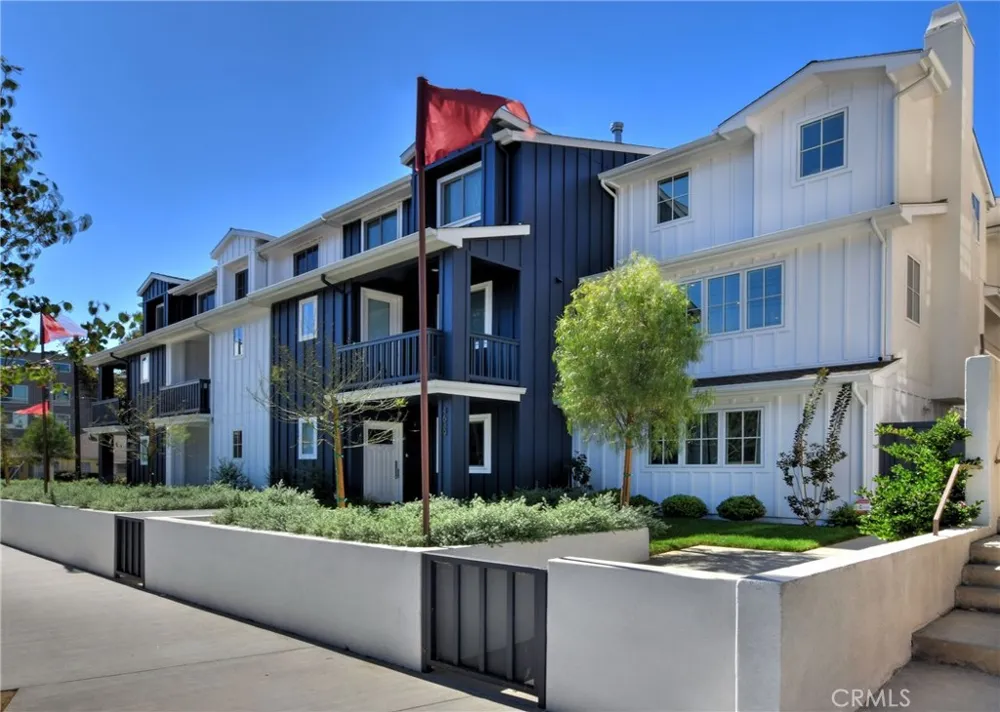 4641 Cahuenga Boulevard Toluca Lake, CA 91602