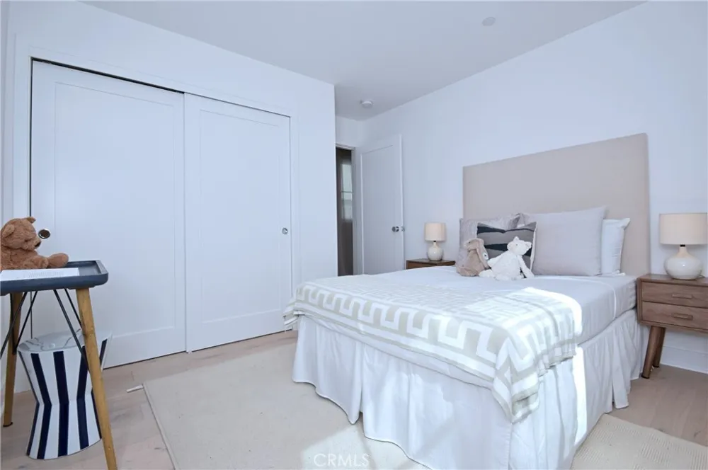 4641 Cahuenga Boulevard Toluca Lake, CA 91602