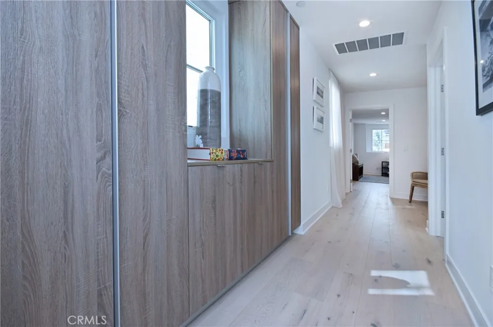 4641 Cahuenga Boulevard Toluca Lake, CA 91602