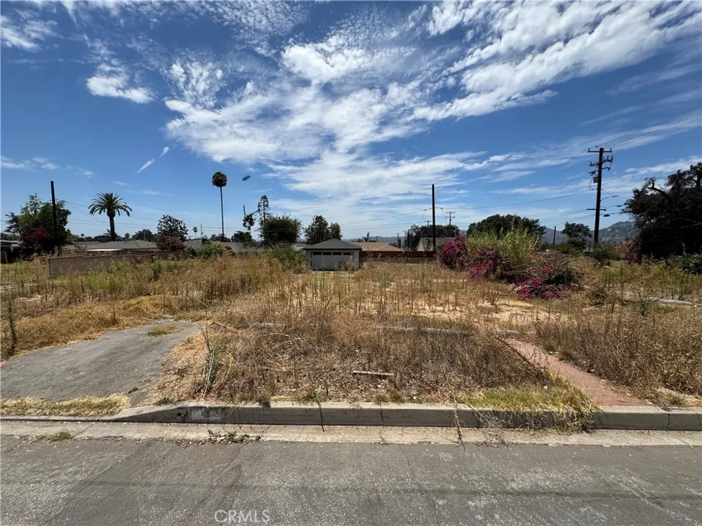 16 E Altadena Drive Altadena, CA 91001