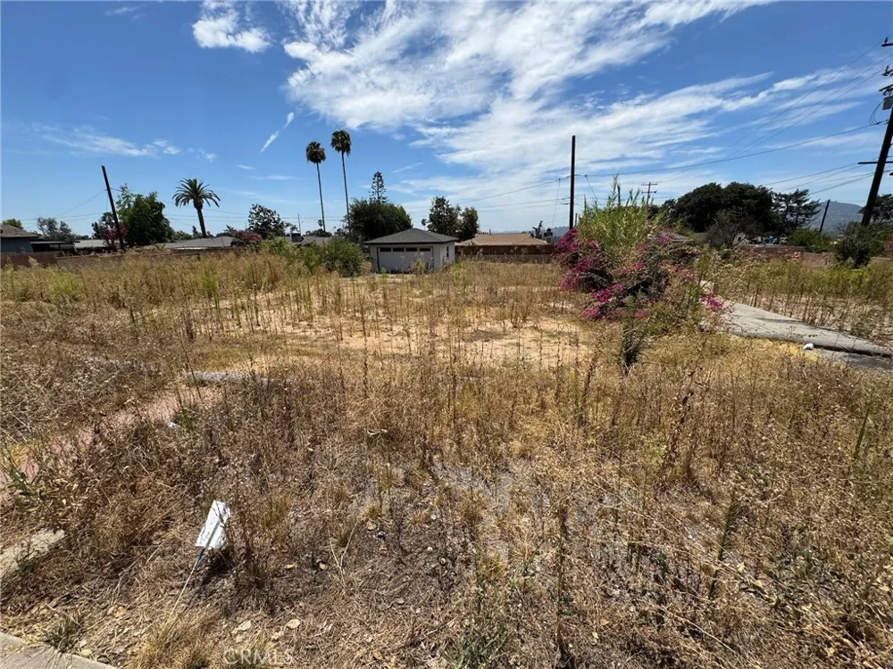 16 E Altadena Drive Altadena, CA 91001