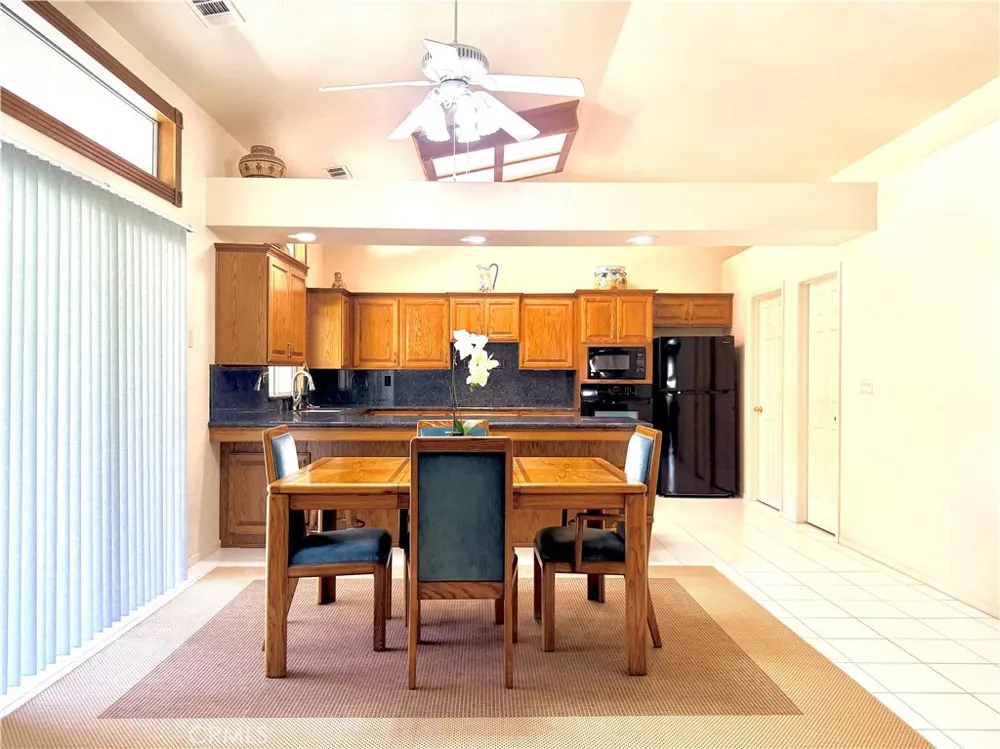 1044 Sycamore Way Porterville, CA 93257