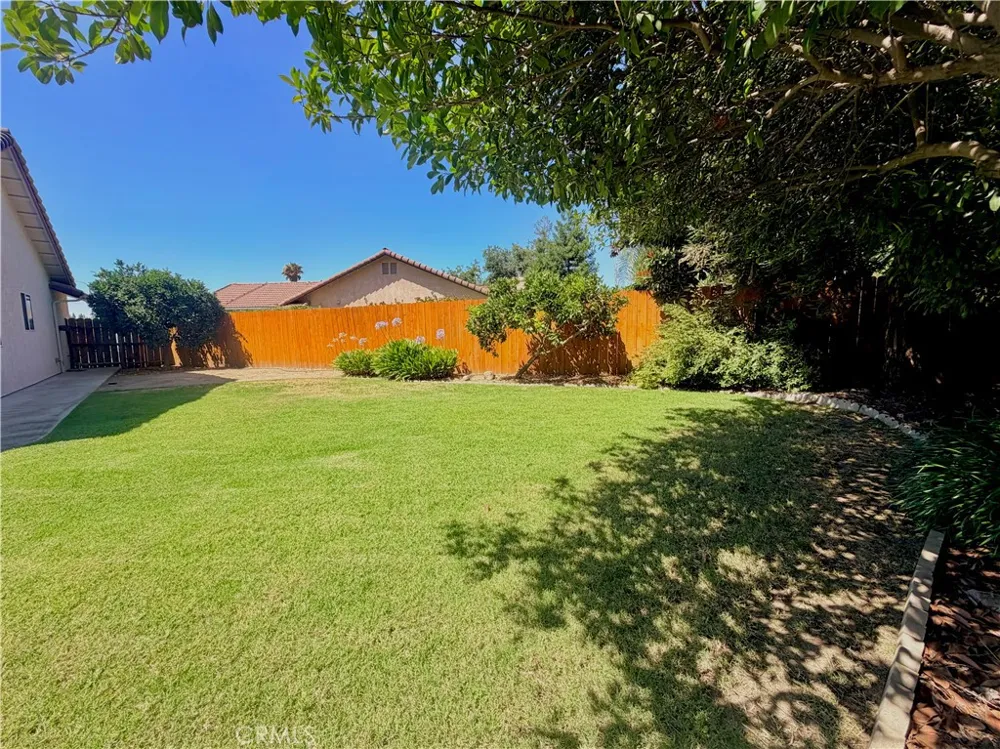1044 Sycamore Way Porterville, CA 93257