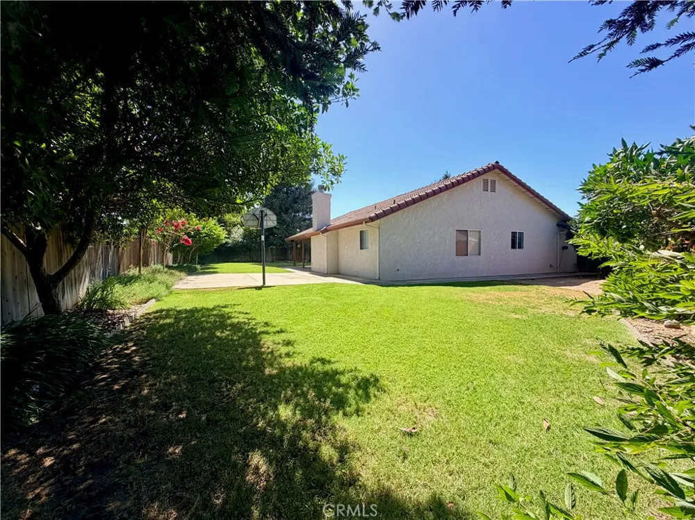 1044 Sycamore Way Porterville, CA 93257