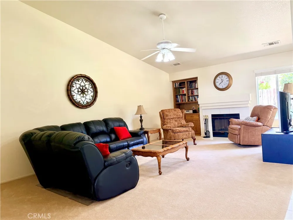 1044 Sycamore Way Porterville, CA 93257