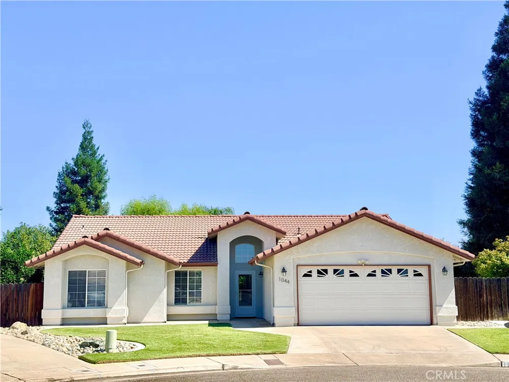 1044 Sycamore Way Porterville, CA 93257
