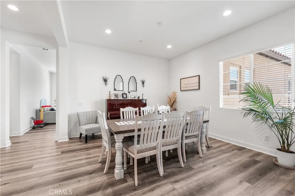 39350 Stallion Palmdale, CA 93551