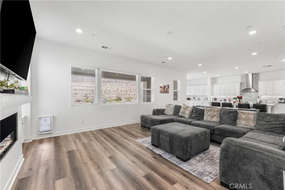 39350 Stallion Palmdale, CA 93551