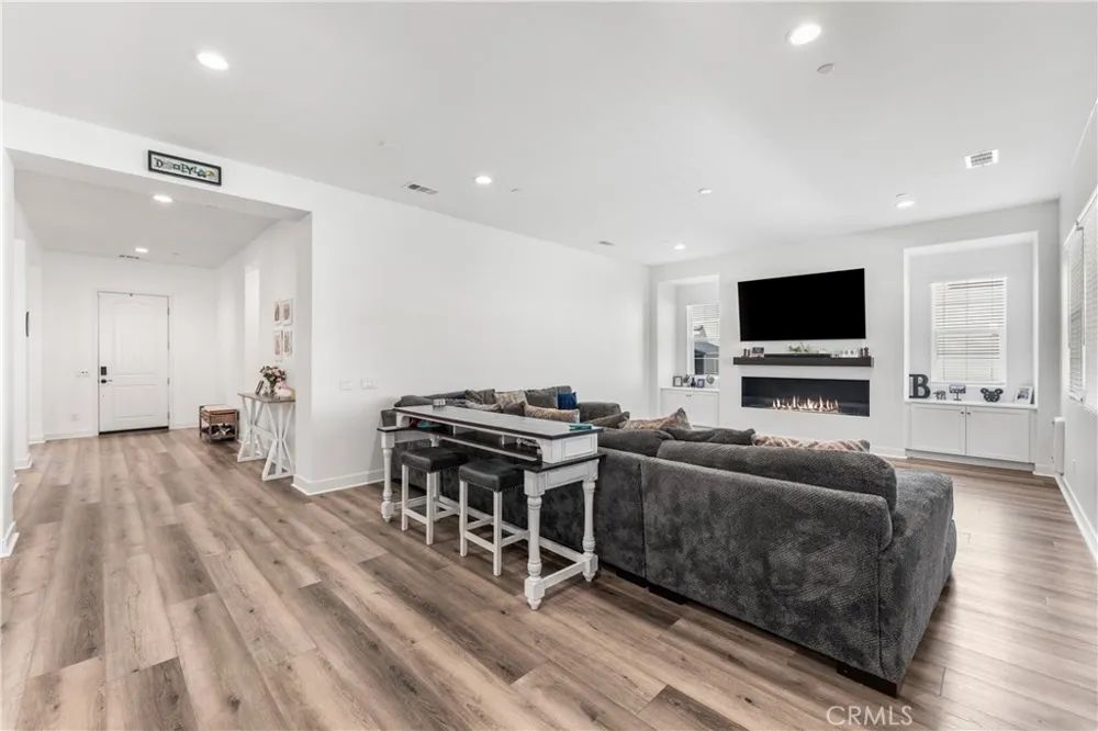 39350 Stallion Palmdale, CA 93551