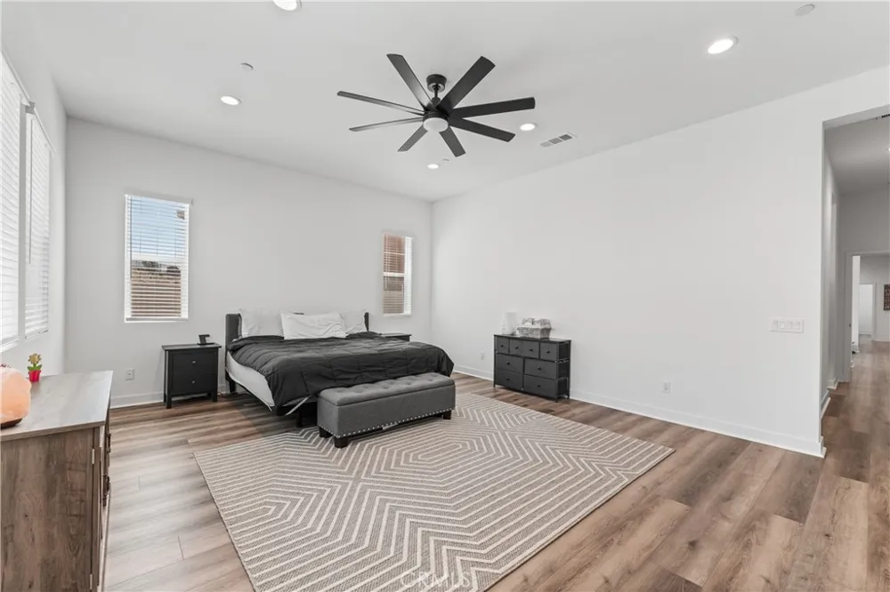 39350 Stallion Palmdale, CA 93551