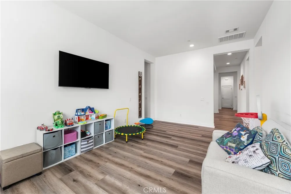 39350 Stallion Palmdale, CA 93551