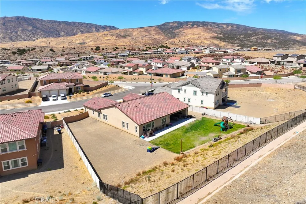 39350 Stallion Palmdale, CA 93551