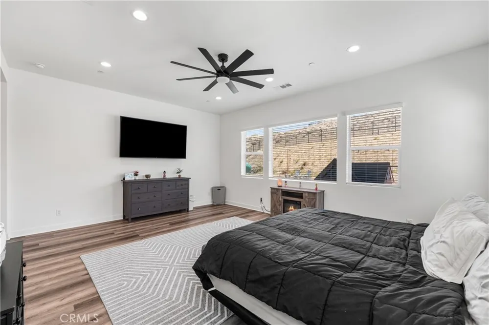 39350 Stallion Palmdale, CA 93551