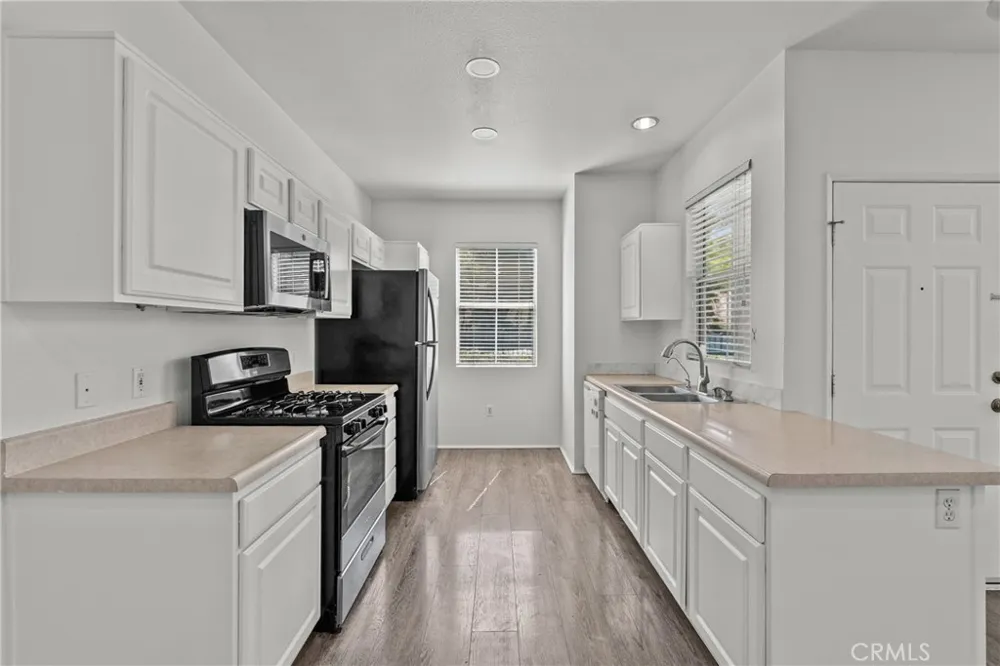 20000 Plum Canyon #1721 Saugus, CA 91350