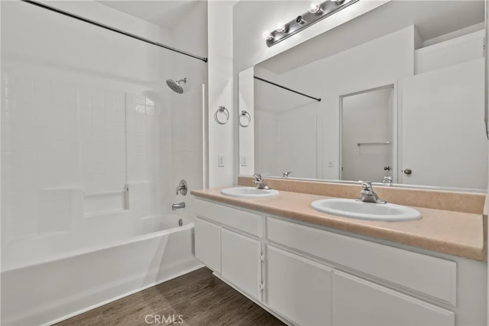 20000 Plum Canyon #1721 Saugus, CA 91350