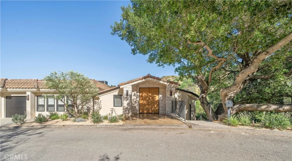 3636 Camino De La Cumbre Sherman Oaks, CA 91423