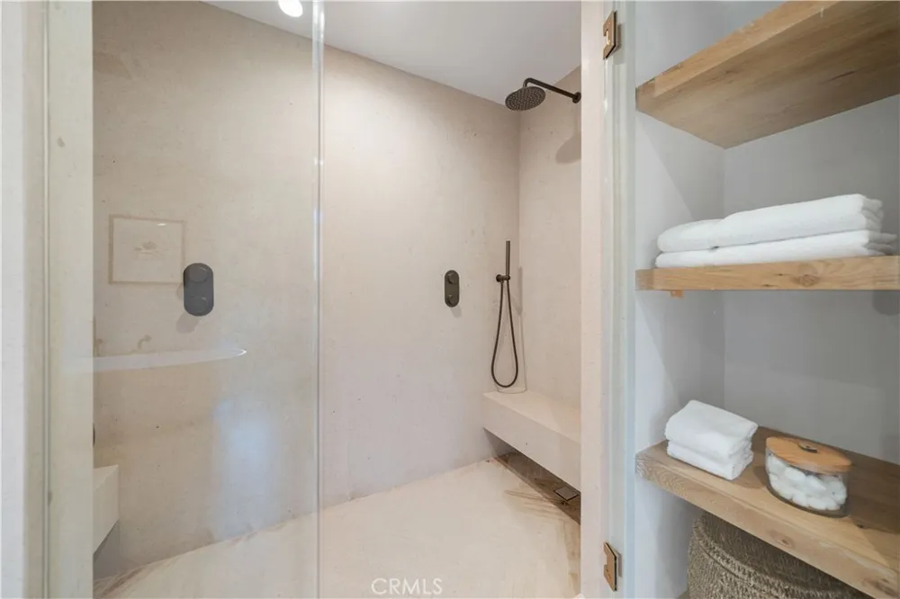 3636 Camino De La Cumbre Sherman Oaks, CA 91423