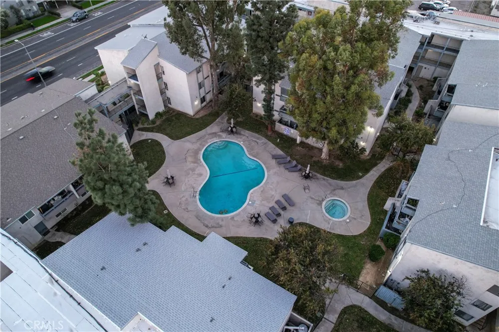 21800 Schoenborn Street #215 Canoga Park, CA 91304