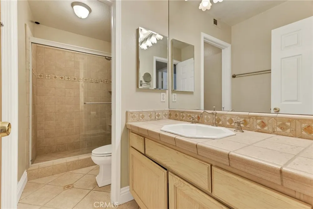 22244 Circle J Ranch Road Saugus, CA 91350